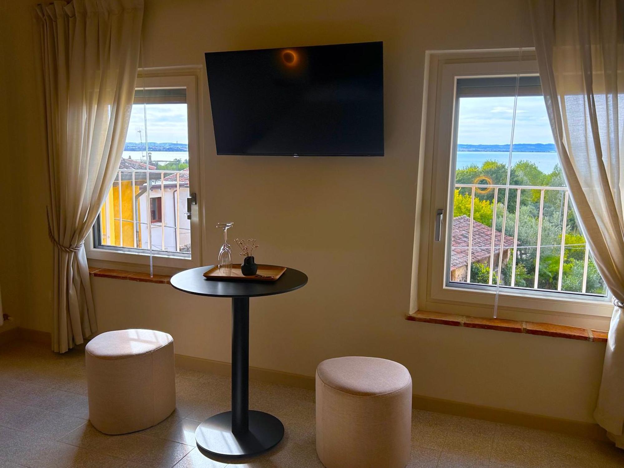 The Lake Suites Com - Luxury Stay In Lazise Exteriör bild