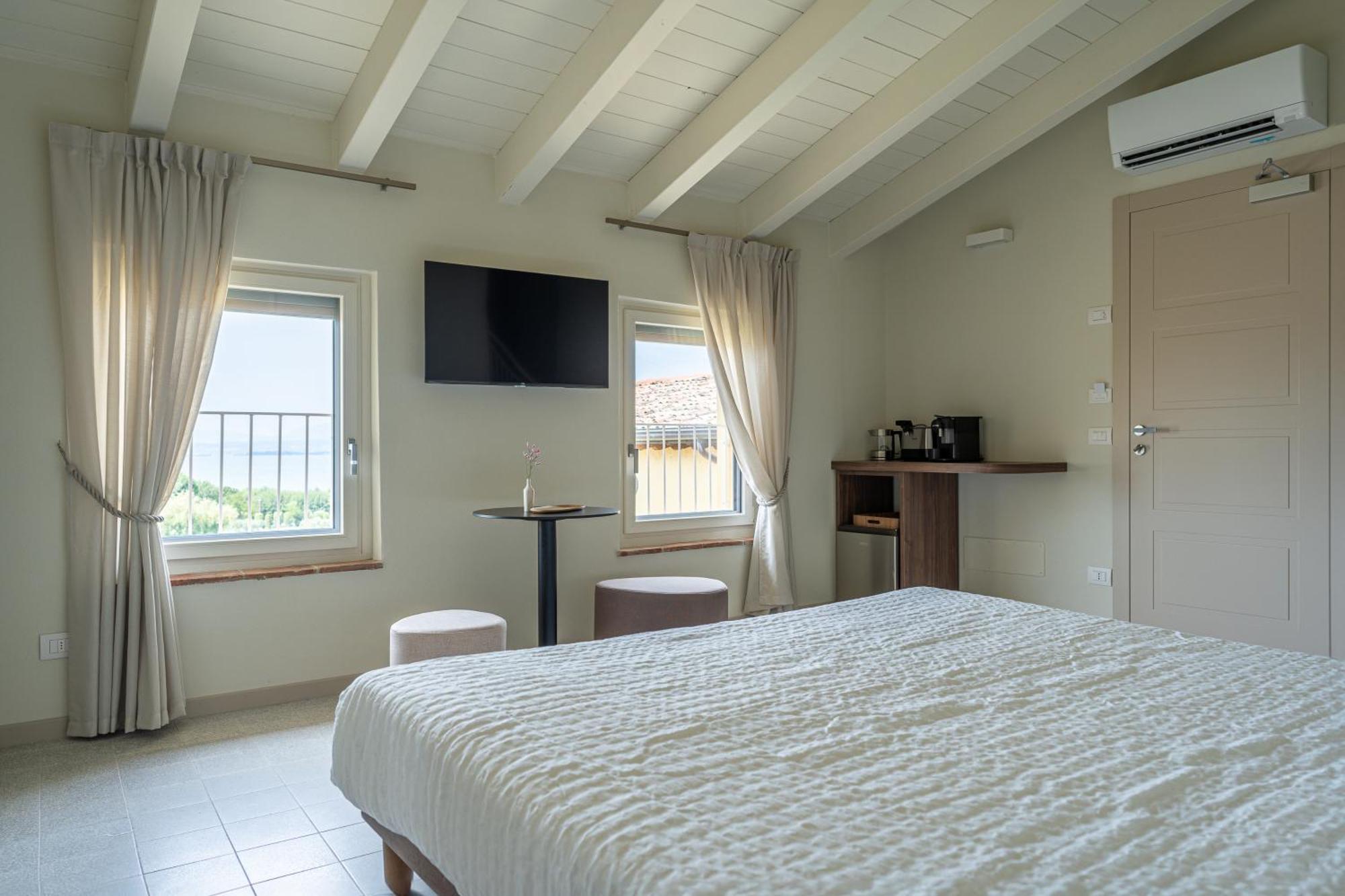 The Lake Suites Com - Luxury Stay In Lazise Exteriör bild