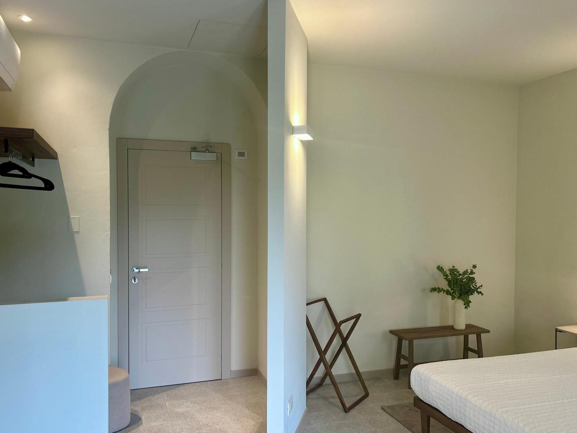 The Lake Suites Com - Luxury Stay In Lazise Exteriör bild
