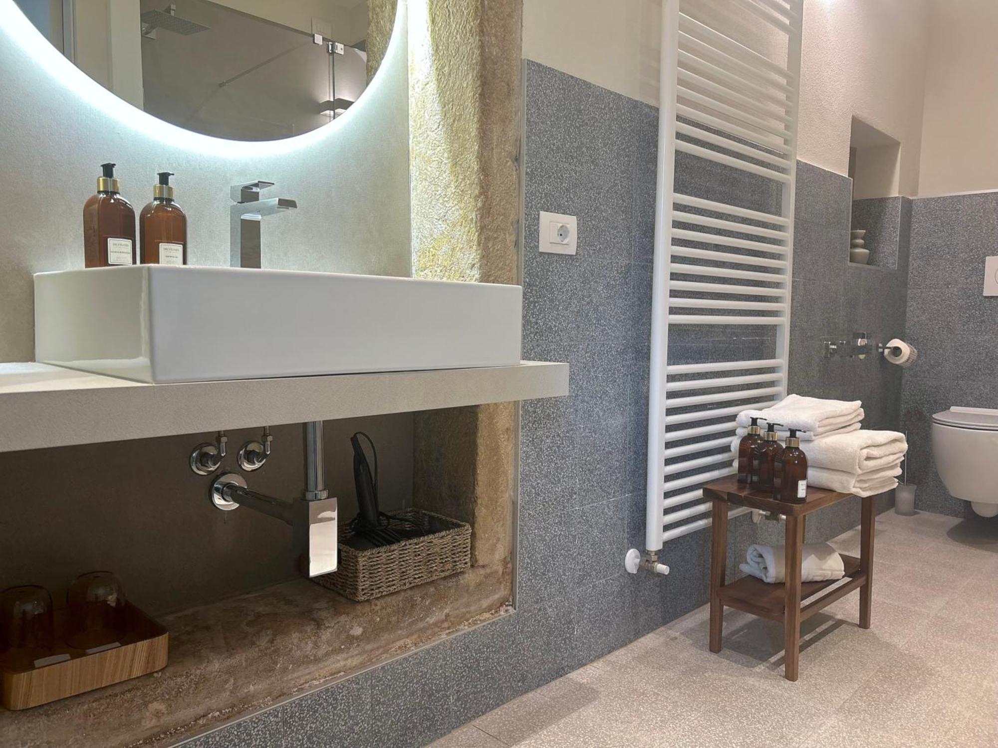 The Lake Suites Com - Luxury Stay In Lazise Exteriör bild