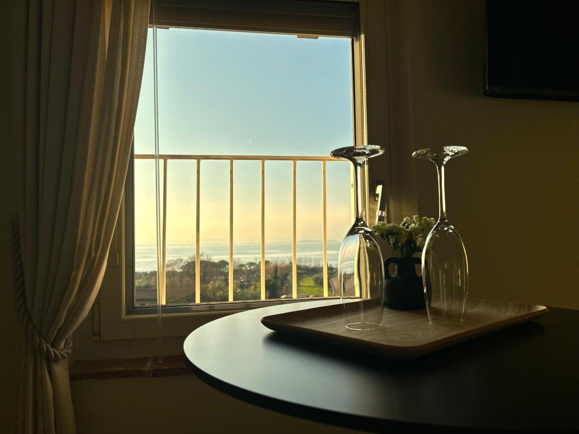 The Lake Suites Com - Luxury Stay In Lazise Exteriör bild