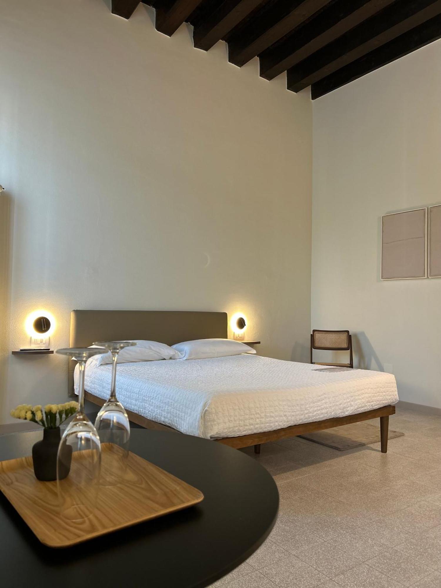 The Lake Suites Com - Luxury Stay In Lazise Exteriör bild