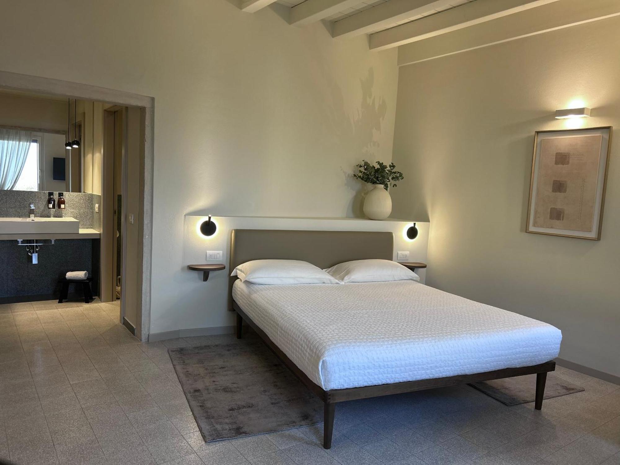 The Lake Suites Com - Luxury Stay In Lazise Exteriör bild