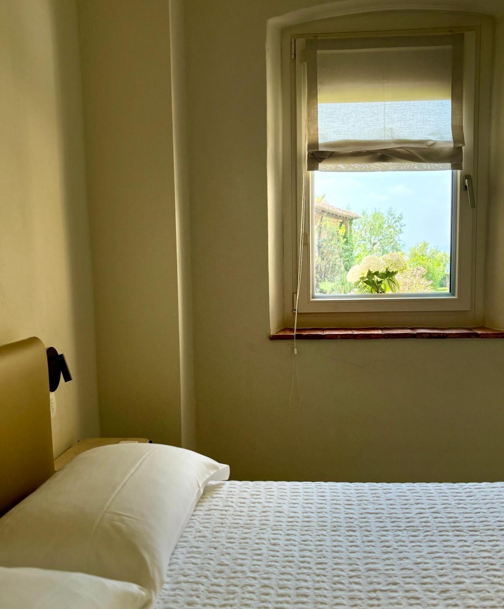 The Lake Suites Com - Luxury Stay In Lazise Exteriör bild