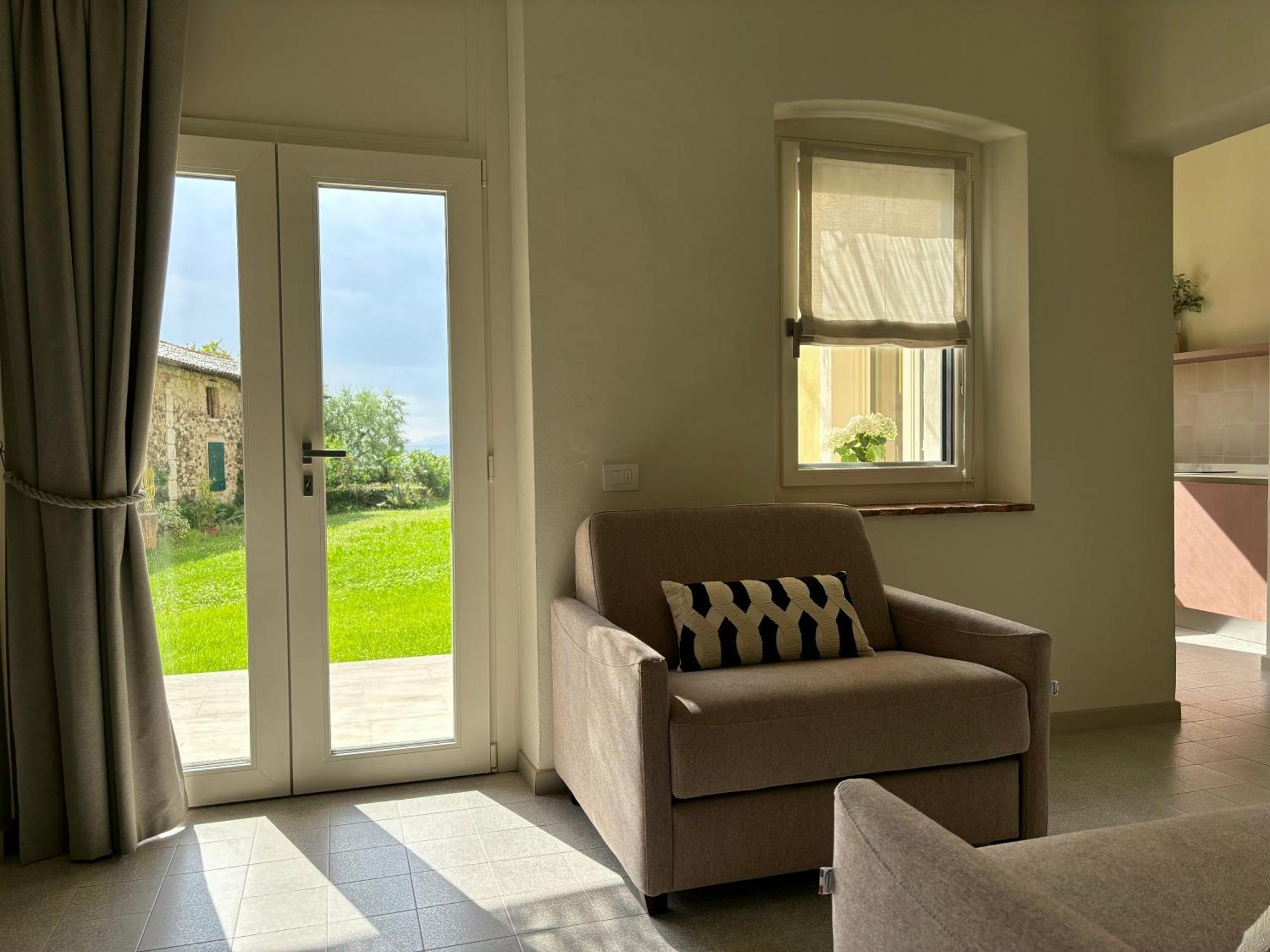 The Lake Suites Com - Luxury Stay In Lazise Exteriör bild